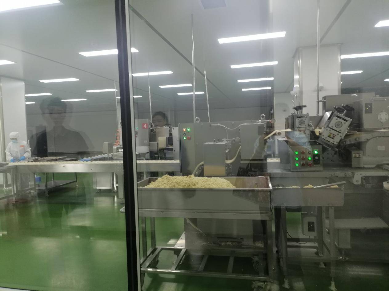 何超秘书长一行走访初爷食品，聚焦食品生产质量与创新