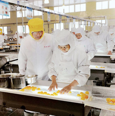 图说新闻 浙江台州出口枇杷罐头质量稳定，食品生产迈向高标准